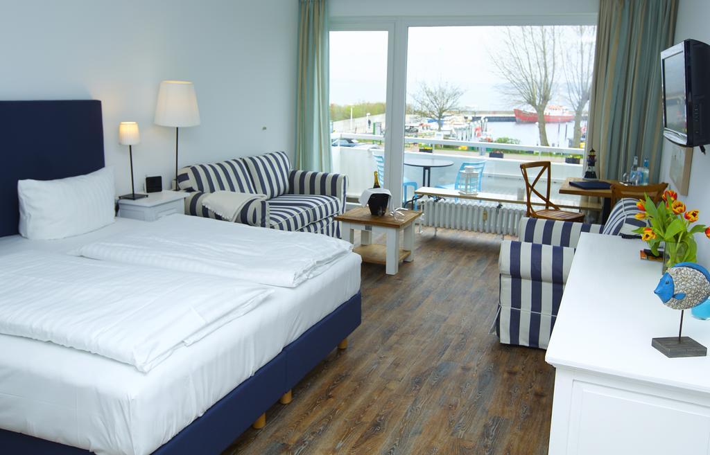 Acqua Strande Yachthotel & Restaurant Room photo