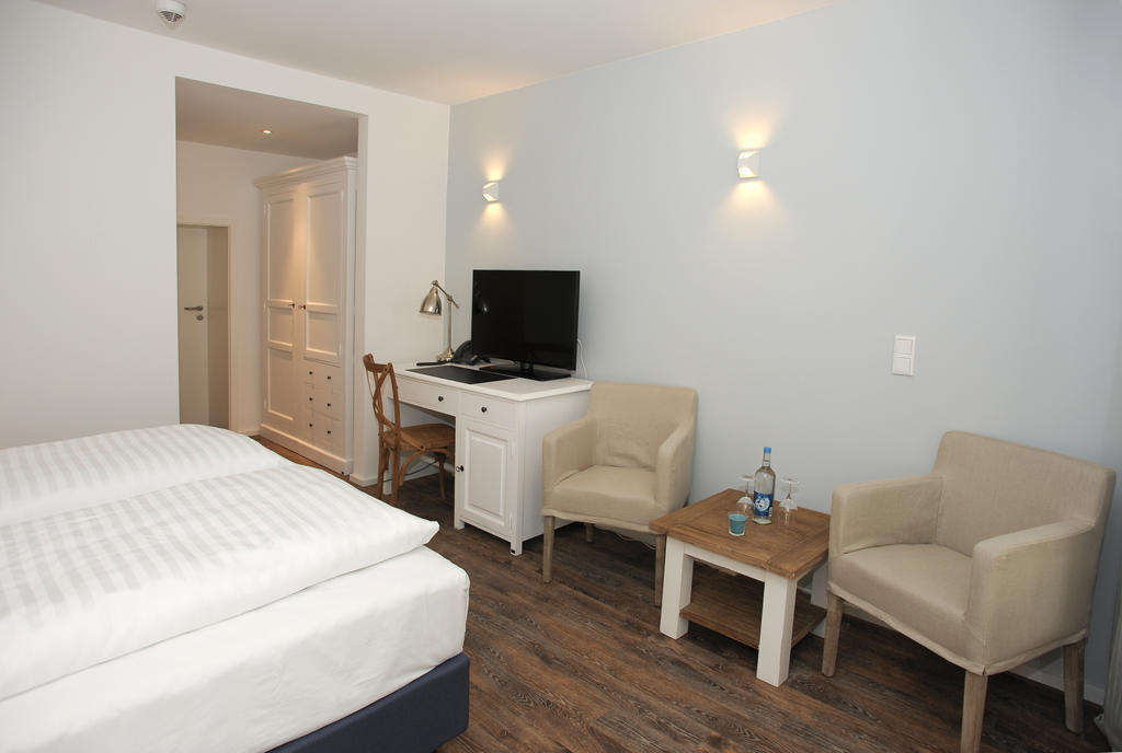 Acqua Strande Yachthotel & Restaurant Room photo